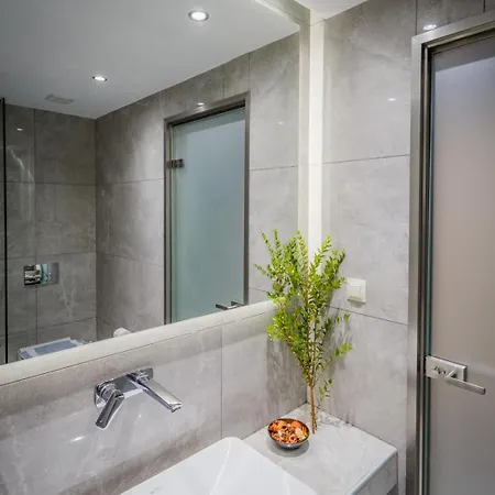 Christina Apartmanhotel Ciliví