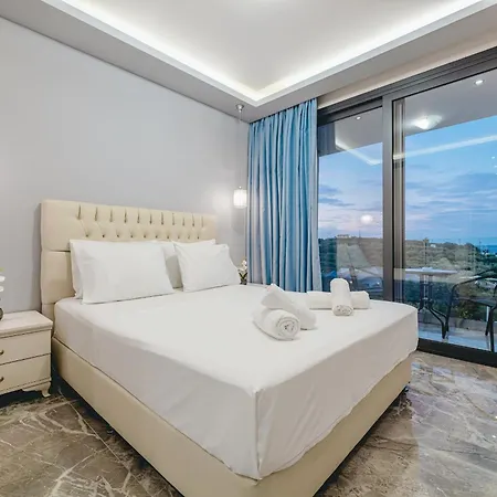Christina Aparthotel *